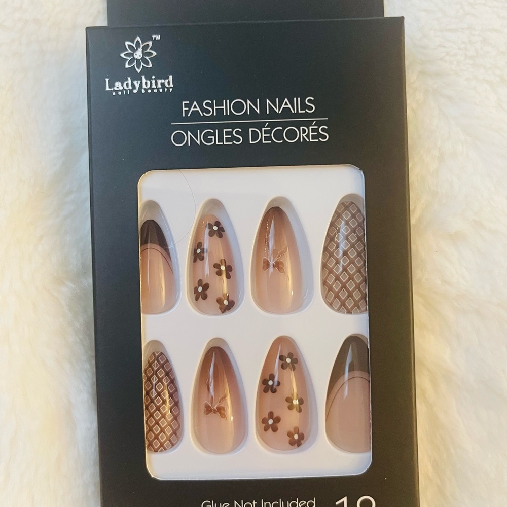 🧡🤎Fashion Nails Press-On Set - Nude and Black - Picture 7 of 9